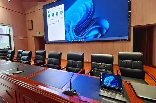 Win11连接投影仪只显示桌面不显示桌面图标怎么办